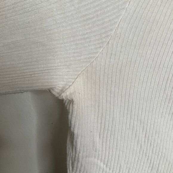 Alo Yoga Ribbed Cropped Whisper Cardigan - Picture 10 of 10